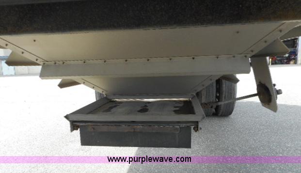 image for item G7344 2012 Aulick 4266GT2 double hopper grain trailer