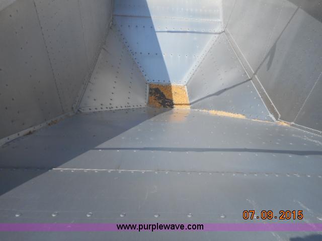 image for item G7344 2012 Aulick 4266GT2 double hopper grain trailer