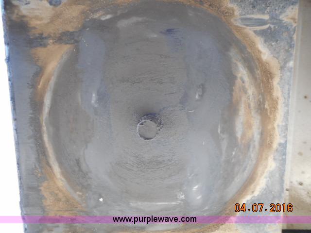 image for item G7344 2012 Aulick 4266GT2 double hopper grain trailer