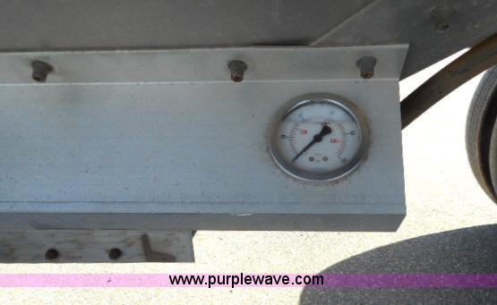 image for item G7344 2012 Aulick 4266GT2 double hopper grain trailer