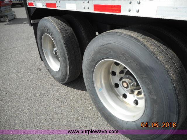 image for item G7344 2012 Aulick 4266GT2 double hopper grain trailer