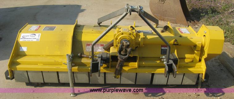 image for item J2828 New Holland 918H flail mower