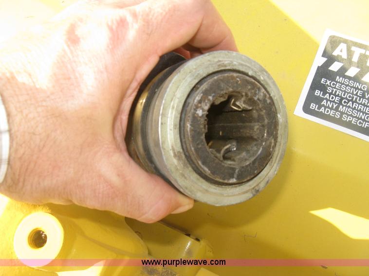 image for item J2828 New Holland 918H flail mower