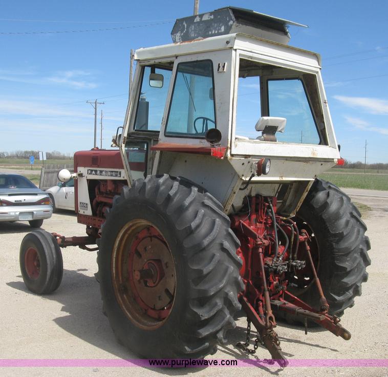 image for item J2835 International Farmall 806 tractor