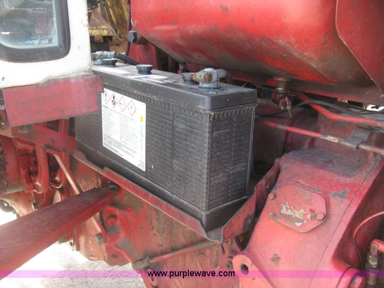 image for item J2835 International Farmall 806 tractor