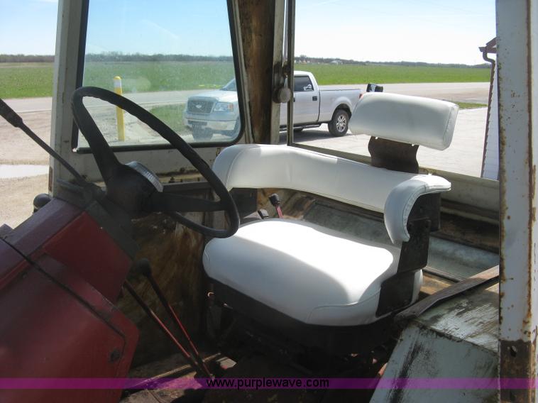 image for item J2835 International Farmall 806 tractor