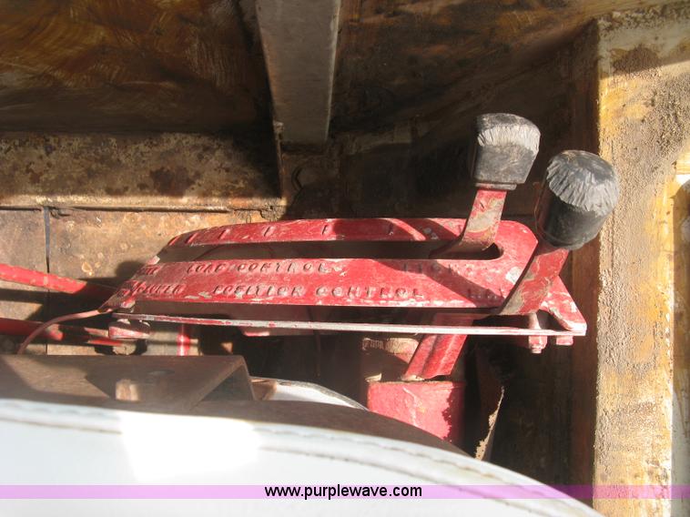 image for item J2835 International Farmall 806 tractor