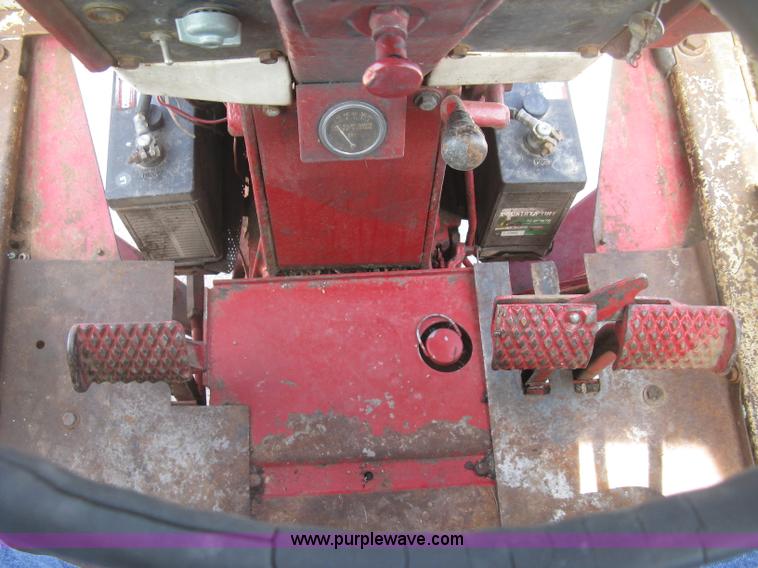 image for item J2835 International Farmall 806 tractor