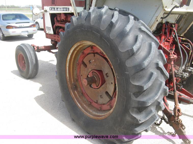 image for item J2835 International Farmall 806 tractor