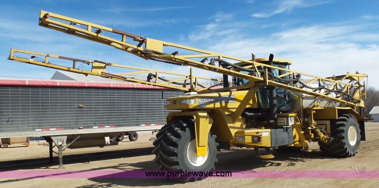 image for item J5499 2000 Ag-Chem TerraGator 8103 self-propelled applicator