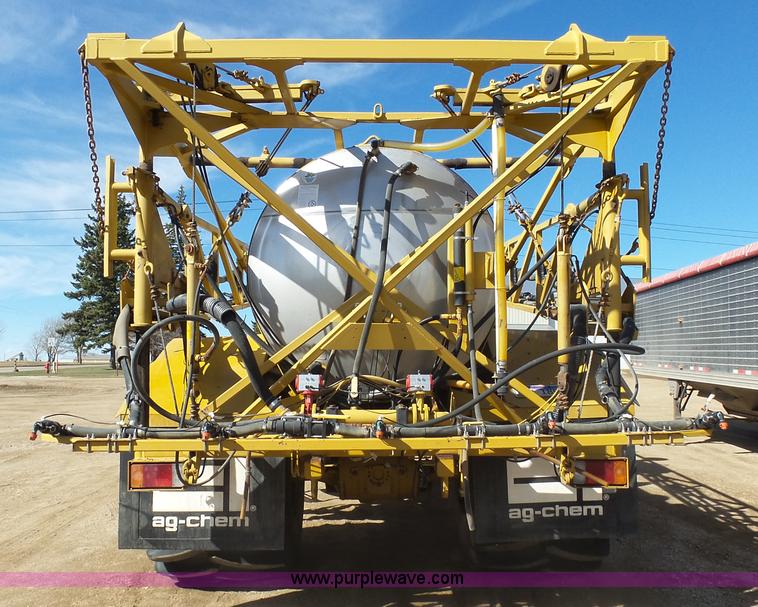 image for item J5499 2000 Ag-Chem TerraGator 8103 self-propelled applicator