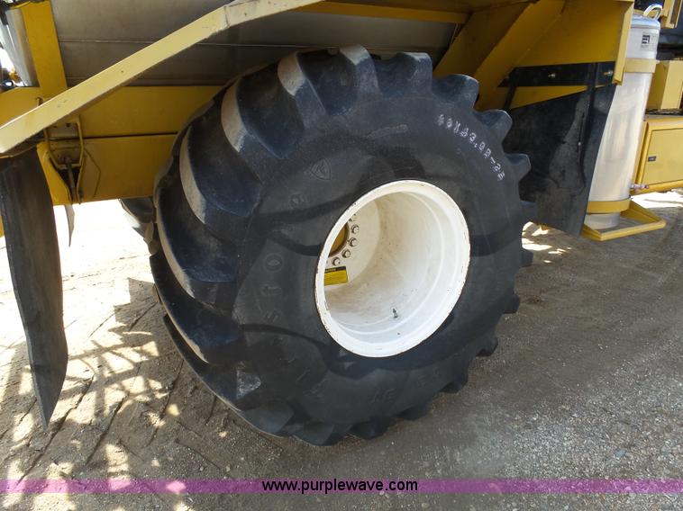 image for item J5499 2000 Ag-Chem TerraGator 8103 self-propelled applicator