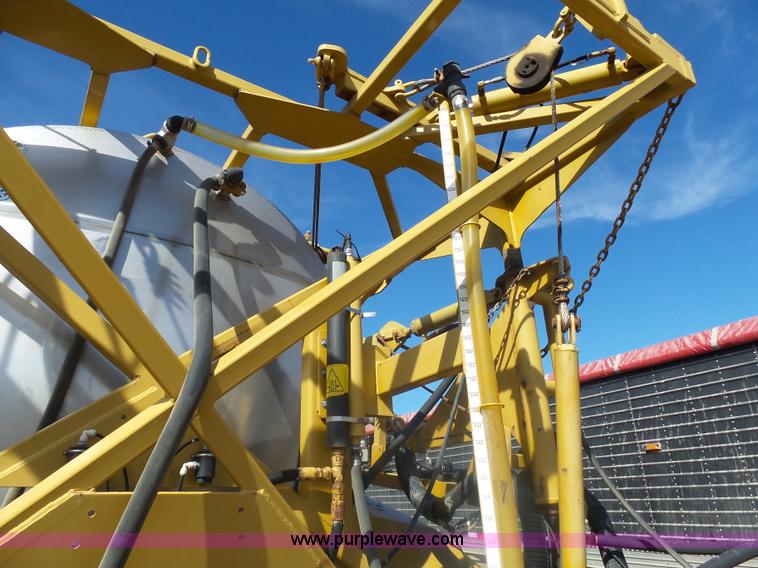 image for item J5499 2000 Ag-Chem TerraGator 8103 self-propelled applicator