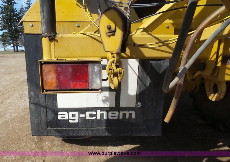 image for item J5499 2000 Ag-Chem TerraGator 8103 self-propelled applicator