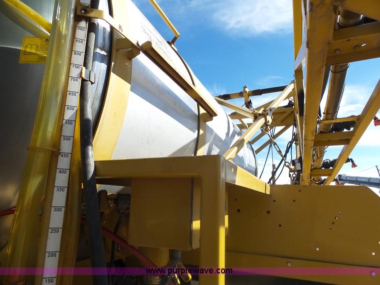 image for item J5499 2000 Ag-Chem TerraGator 8103 self-propelled applicator