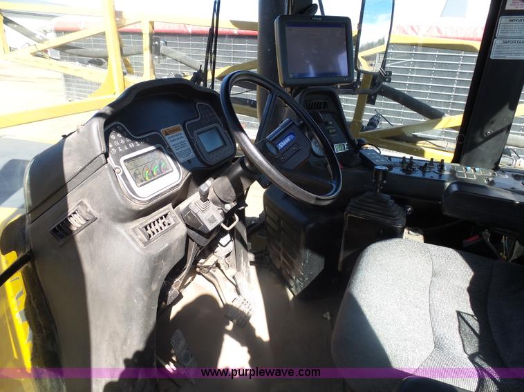 image for item J5499 2000 Ag-Chem TerraGator 8103 self-propelled applicator