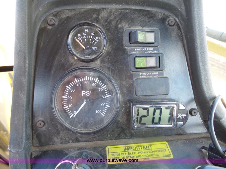 image for item J5499 2000 Ag-Chem TerraGator 8103 self-propelled applicator