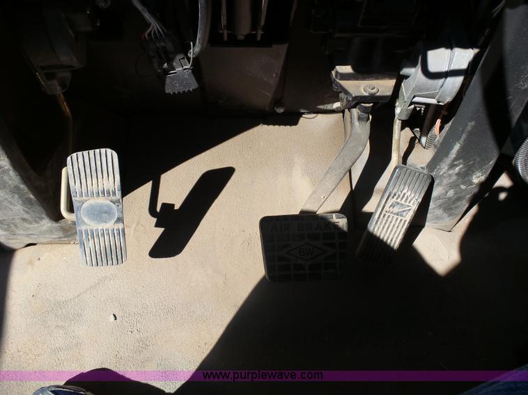 image for item J5499 2000 Ag-Chem TerraGator 8103 self-propelled applicator