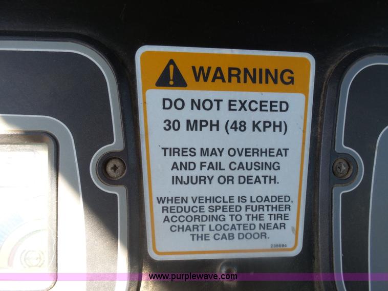 image for item J5499 2000 Ag-Chem TerraGator 8103 self-propelled applicator