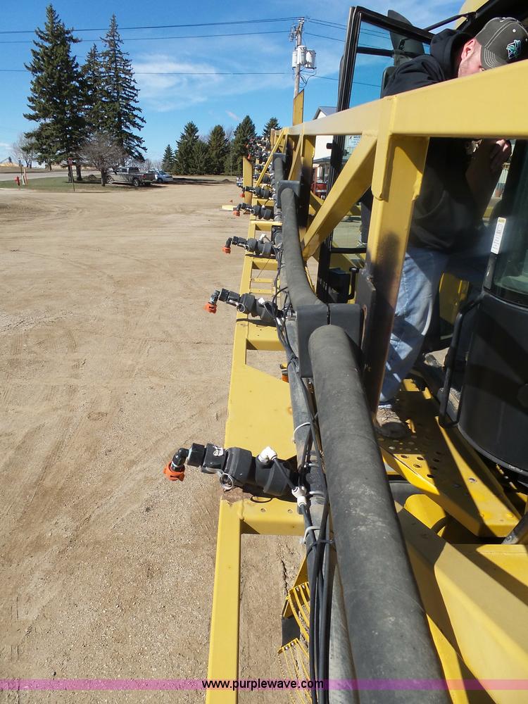 image for item J5499 2000 Ag-Chem TerraGator 8103 self-propelled applicator