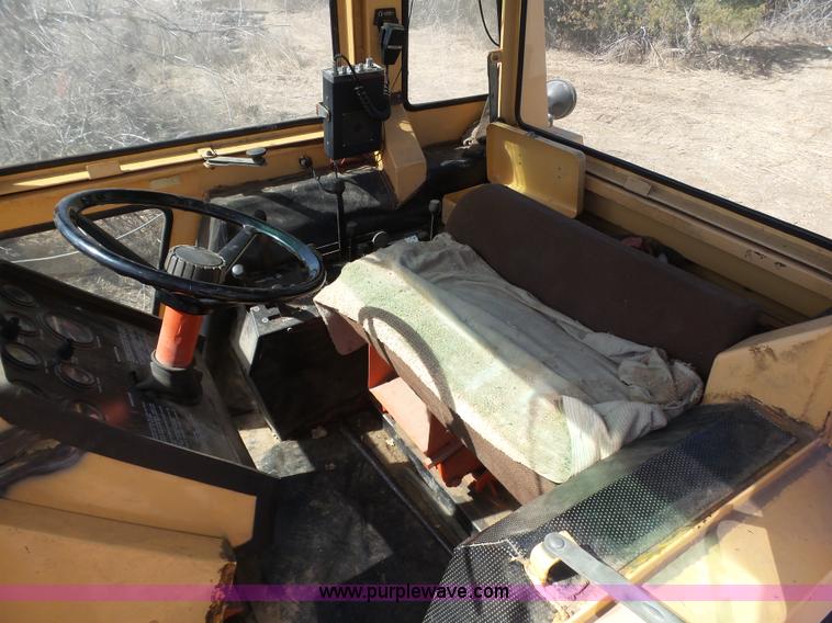 image for item J6178 Case 1170 Agri-King tractor