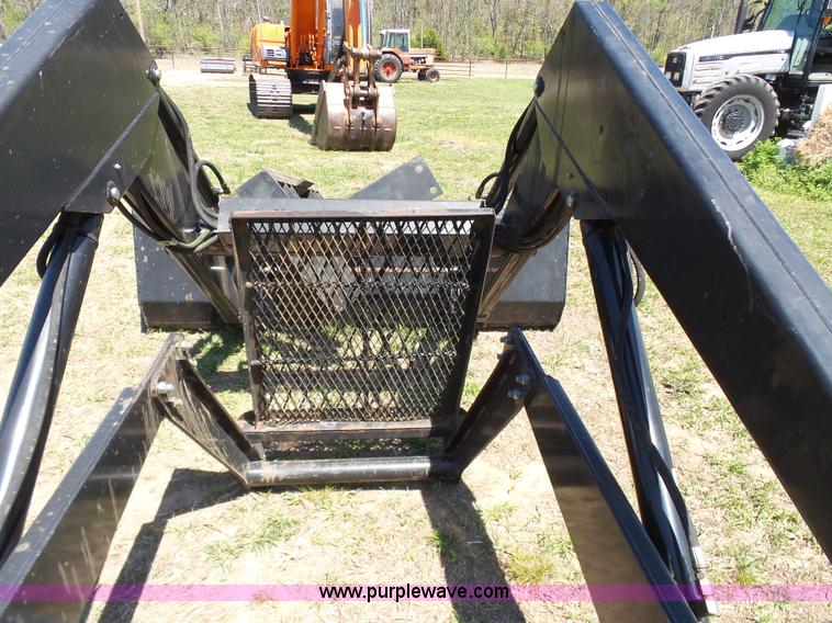 image for item J7523 Bush Hog 2846QT loader