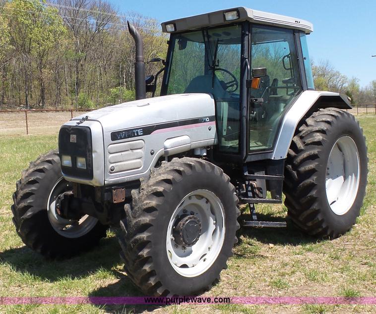 image for item J7525 1998 AGCO White 6710 MFWD tractor