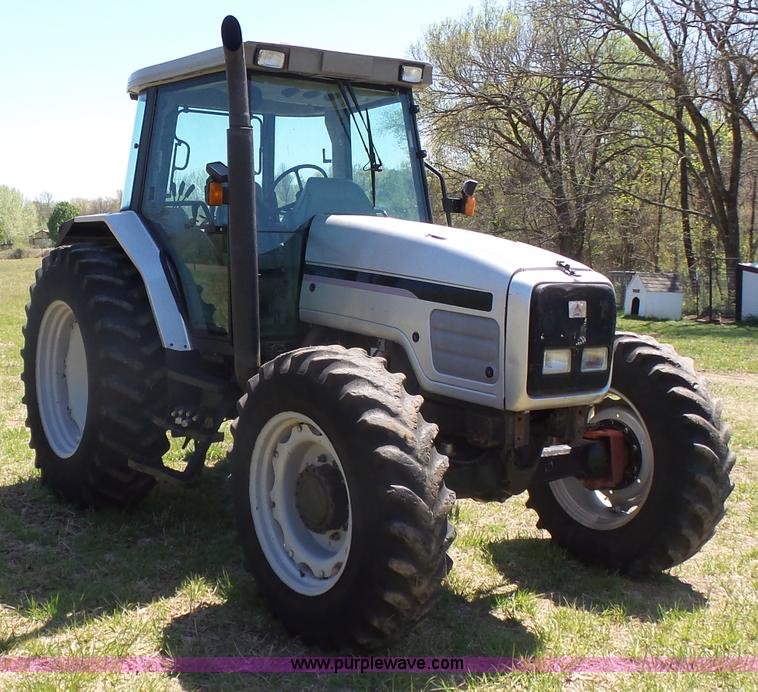 image for item J7525 1998 AGCO White 6710 MFWD tractor
