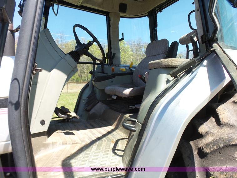 image for item J7525 1998 AGCO White 6710 MFWD tractor