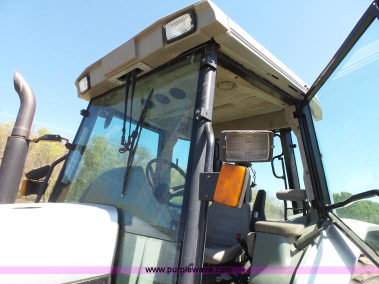 image for item J7525 1998 AGCO White 6710 MFWD tractor