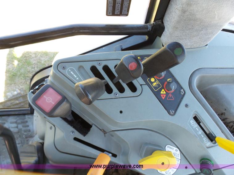 image for item J7525 1998 AGCO White 6710 MFWD tractor