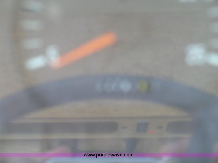 image for item J7525 1998 AGCO White 6710 MFWD tractor