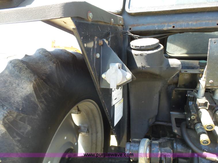 image for item J7525 1998 AGCO White 6710 MFWD tractor