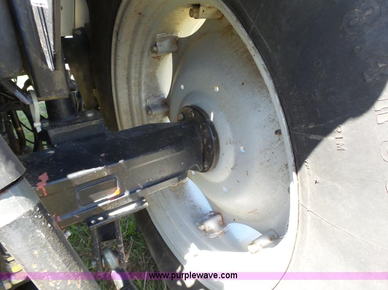 image for item J7525 1998 AGCO White 6710 MFWD tractor