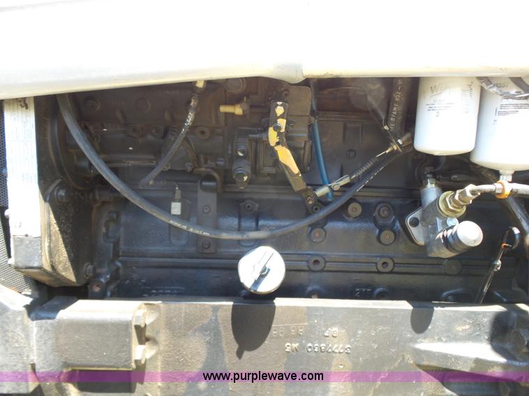 image for item J7525 1998 AGCO White 6710 MFWD tractor