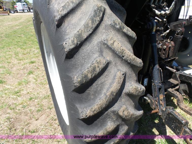 image for item J7525 1998 AGCO White 6710 MFWD tractor