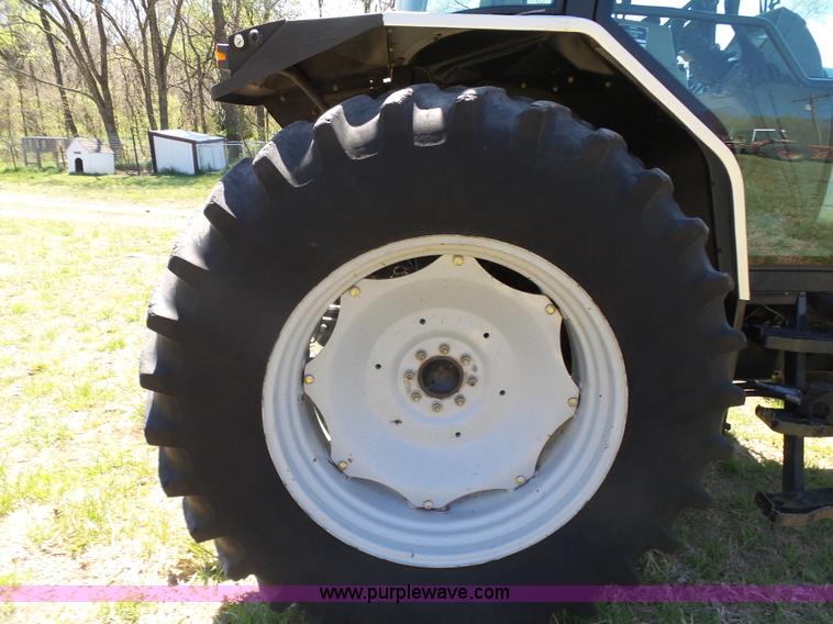 image for item J7525 1998 AGCO White 6710 MFWD tractor