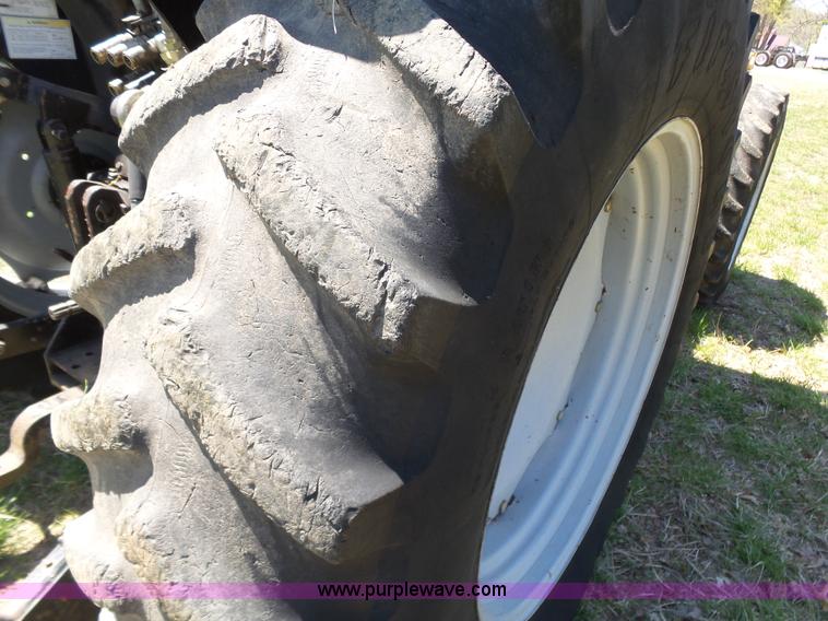 image for item J7525 1998 AGCO White 6710 MFWD tractor