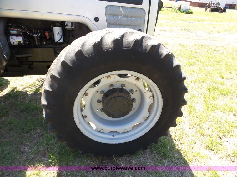 image for item J7525 1998 AGCO White 6710 MFWD tractor