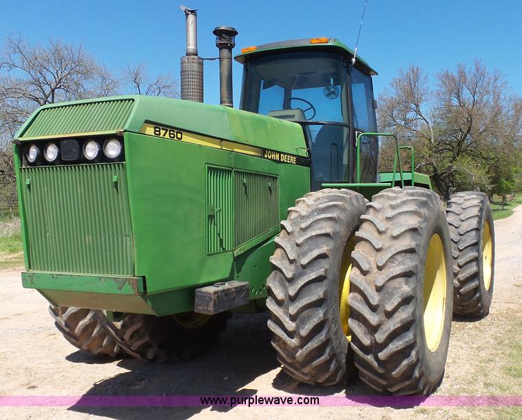 image for item J7539 1990 John Deere 8760 4WD tractor