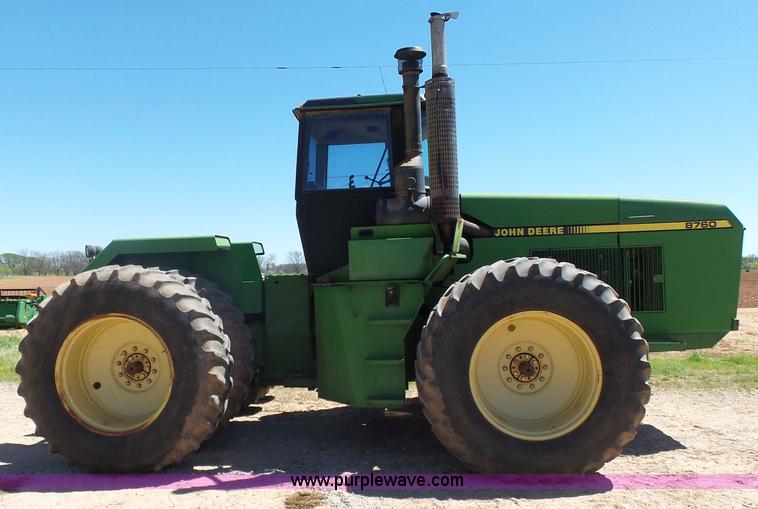 image for item J7539 1990 John Deere 8760 4WD tractor