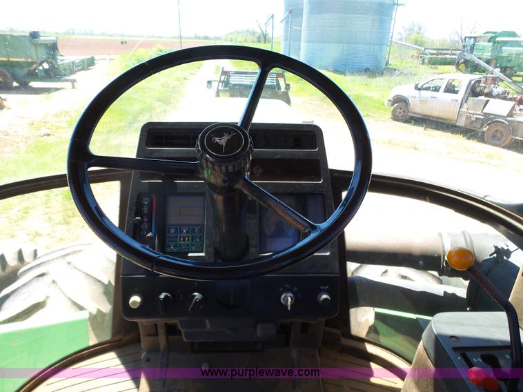 image for item J7539 1990 John Deere 8760 4WD tractor