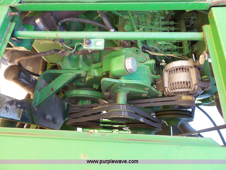 image for item J7539 1990 John Deere 8760 4WD tractor