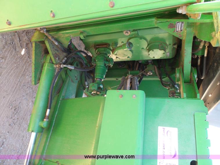 image for item J7539 1990 John Deere 8760 4WD tractor