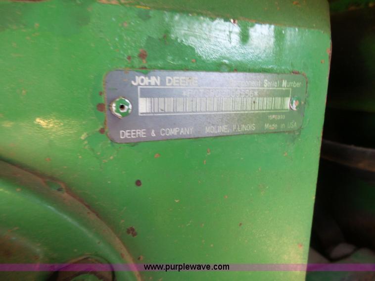 image for item J7539 1990 John Deere 8760 4WD tractor