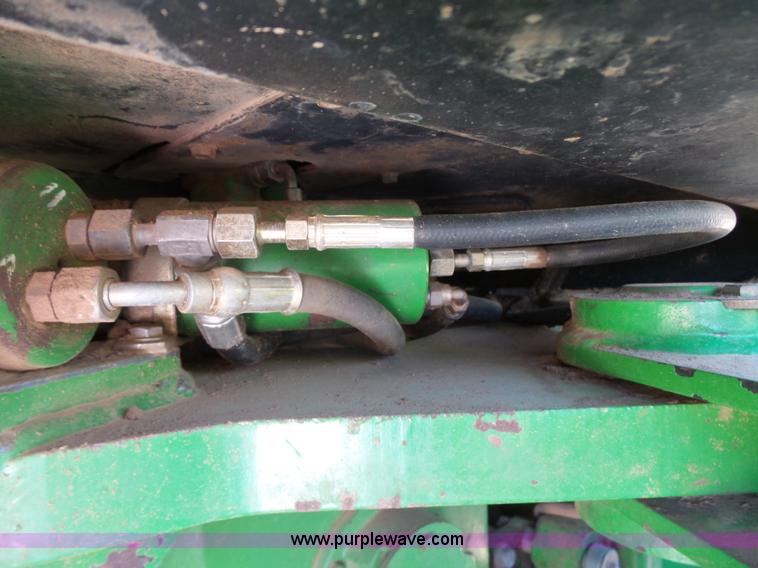 image for item J7539 1990 John Deere 8760 4WD tractor