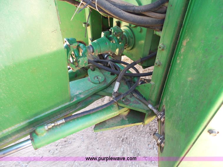 image for item J7539 1990 John Deere 8760 4WD tractor