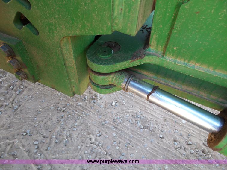 image for item J7539 1990 John Deere 8760 4WD tractor