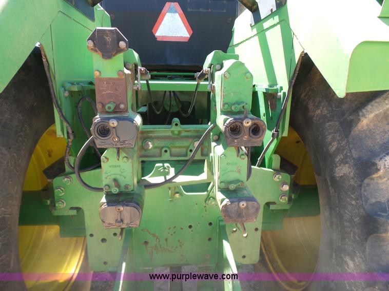 image for item J7539 1990 John Deere 8760 4WD tractor