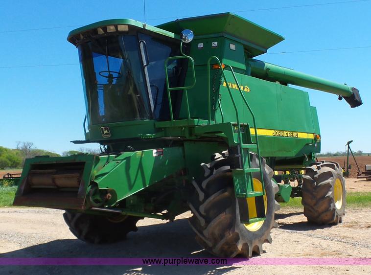 image for item J7541 1998 John Deere CTS II RWA combine